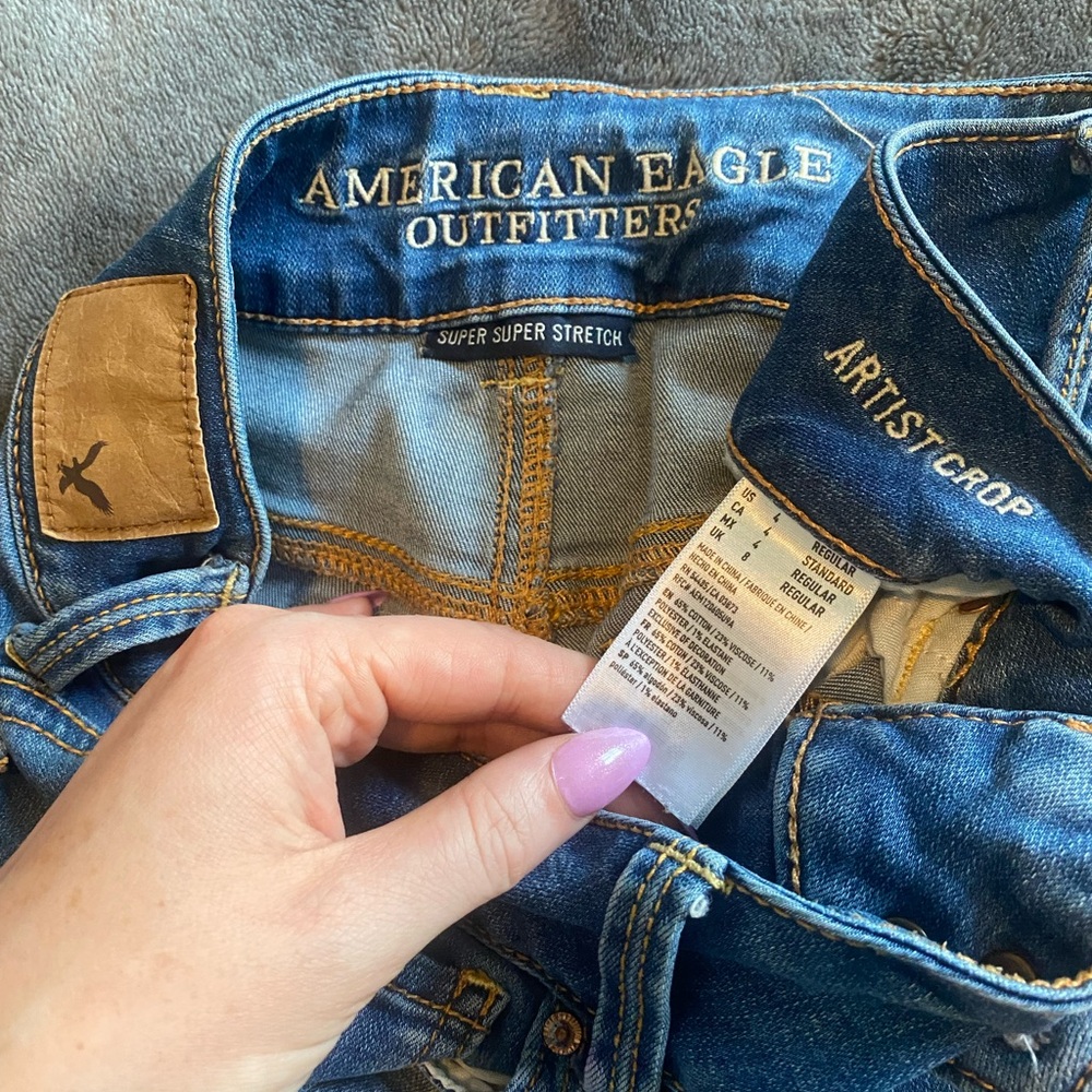 American Eagle Outfitters Women's Cropped Blue Jeans